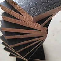 Film-faced Birch Plywood (antidérapant)